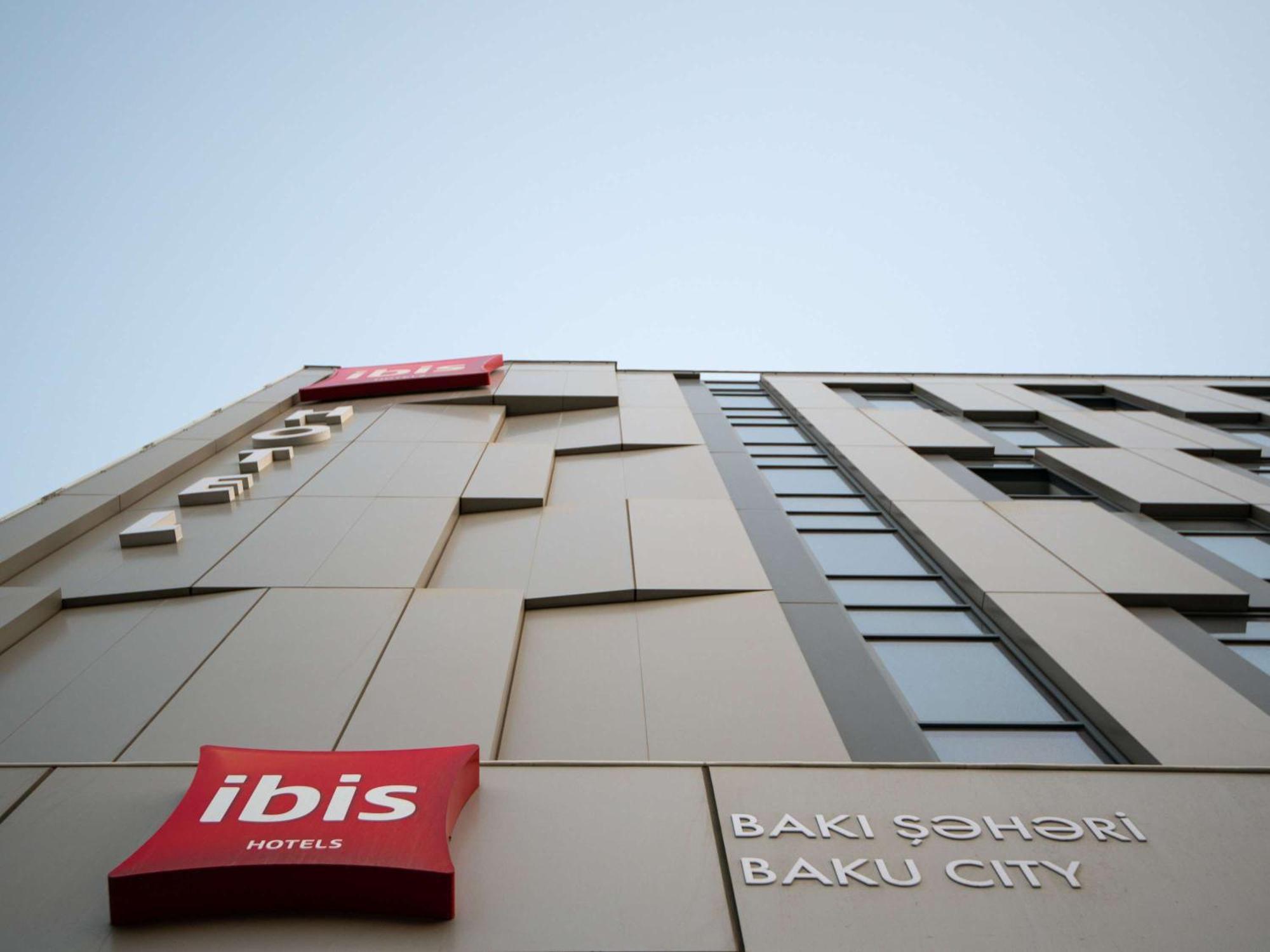 Ibis Baku City Buitenkant foto