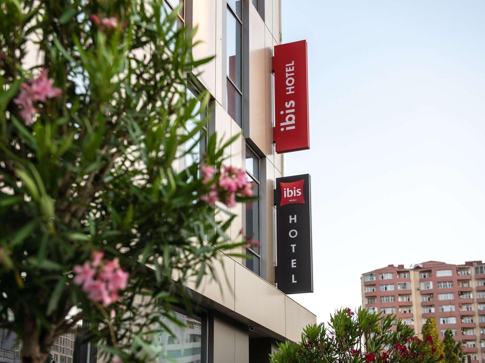Ibis Baku City Buitenkant foto