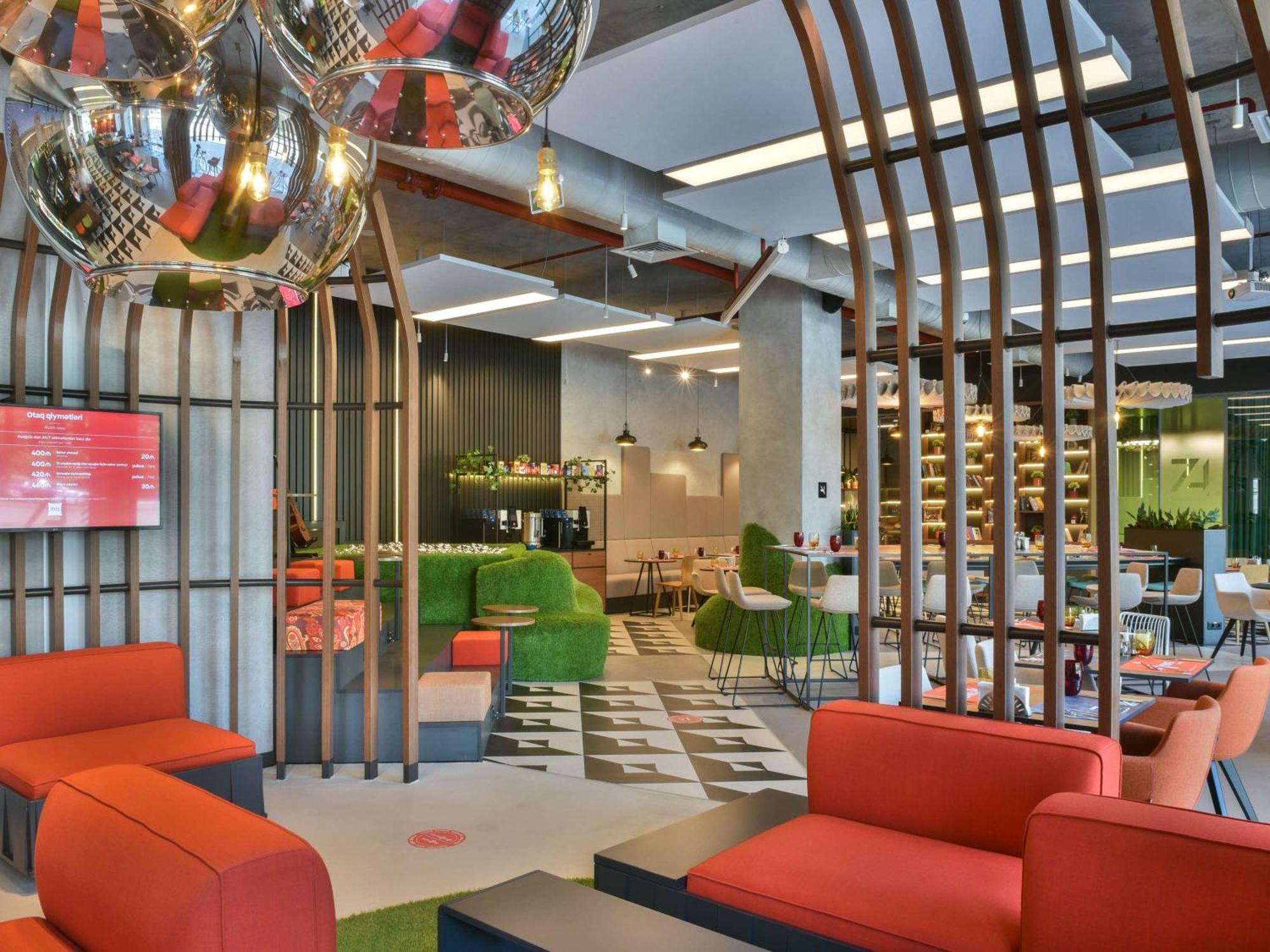 Ibis Baku City Buitenkant foto