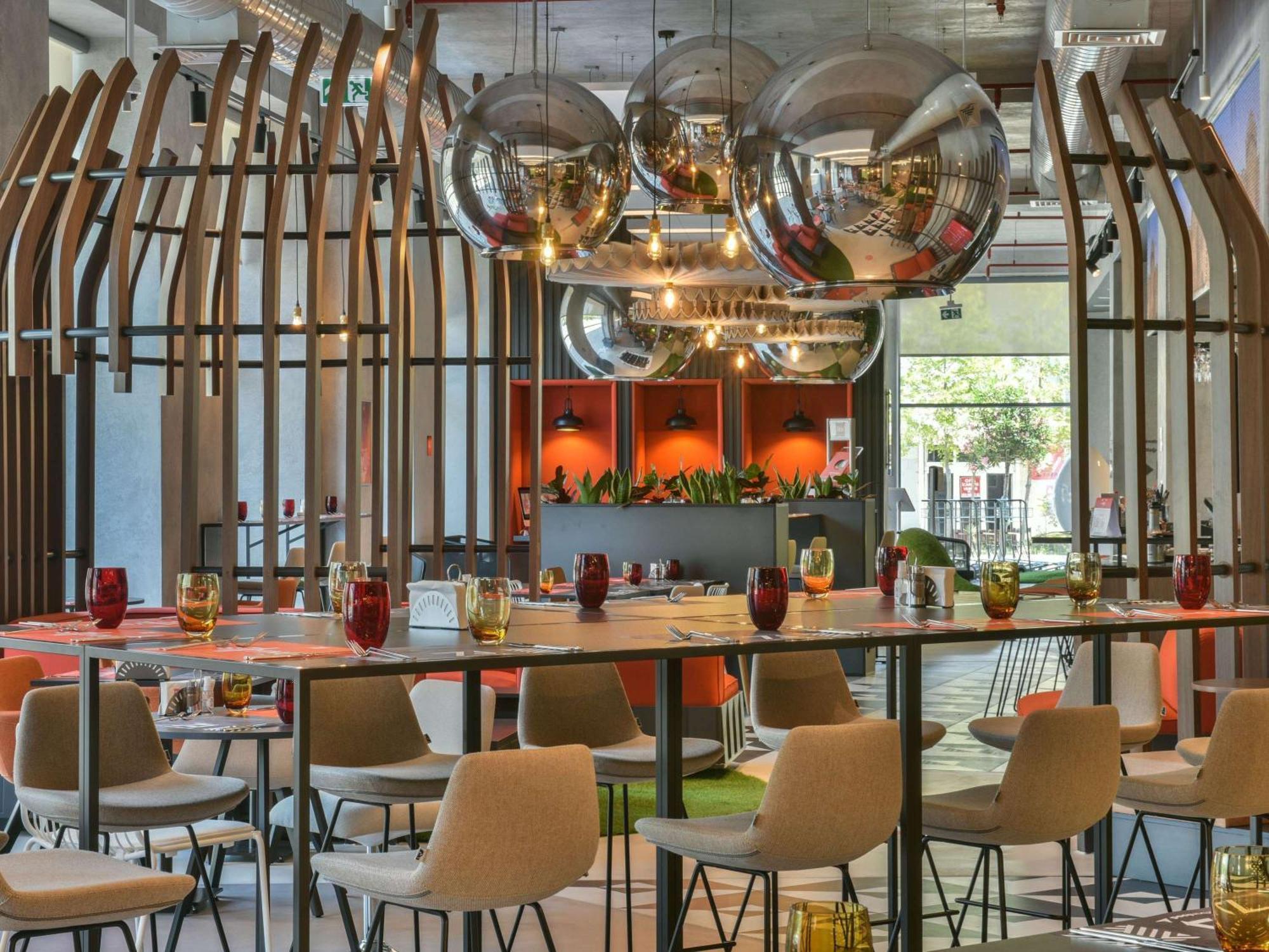 Ibis Baku City Buitenkant foto