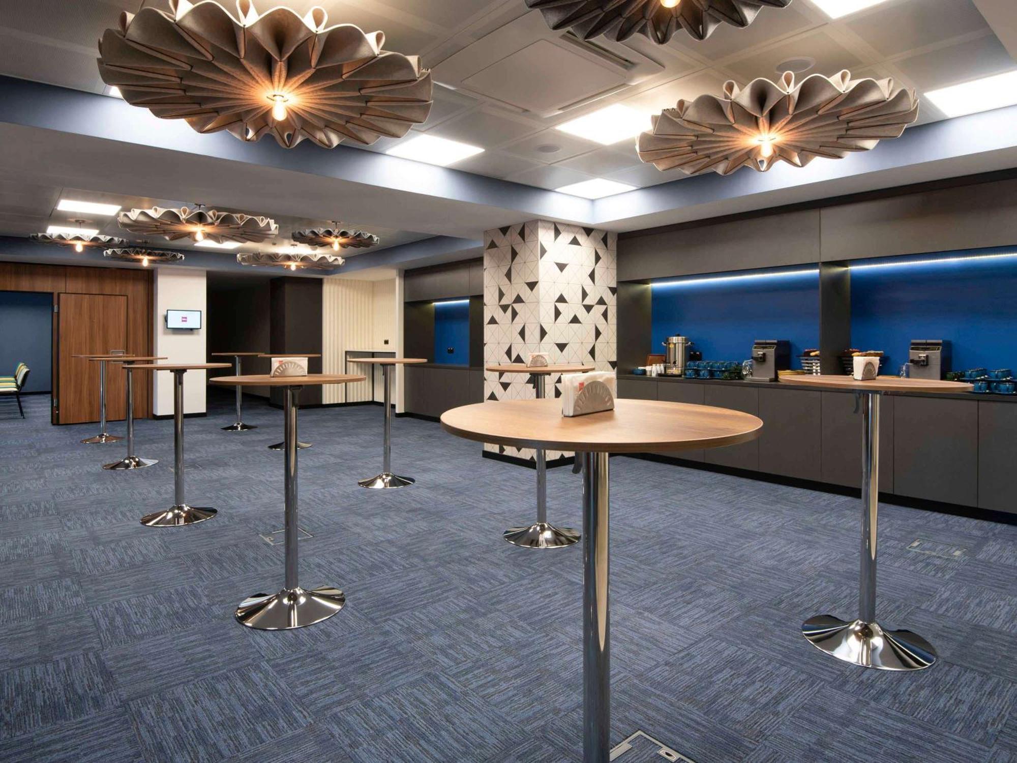 Ibis Baku City Buitenkant foto