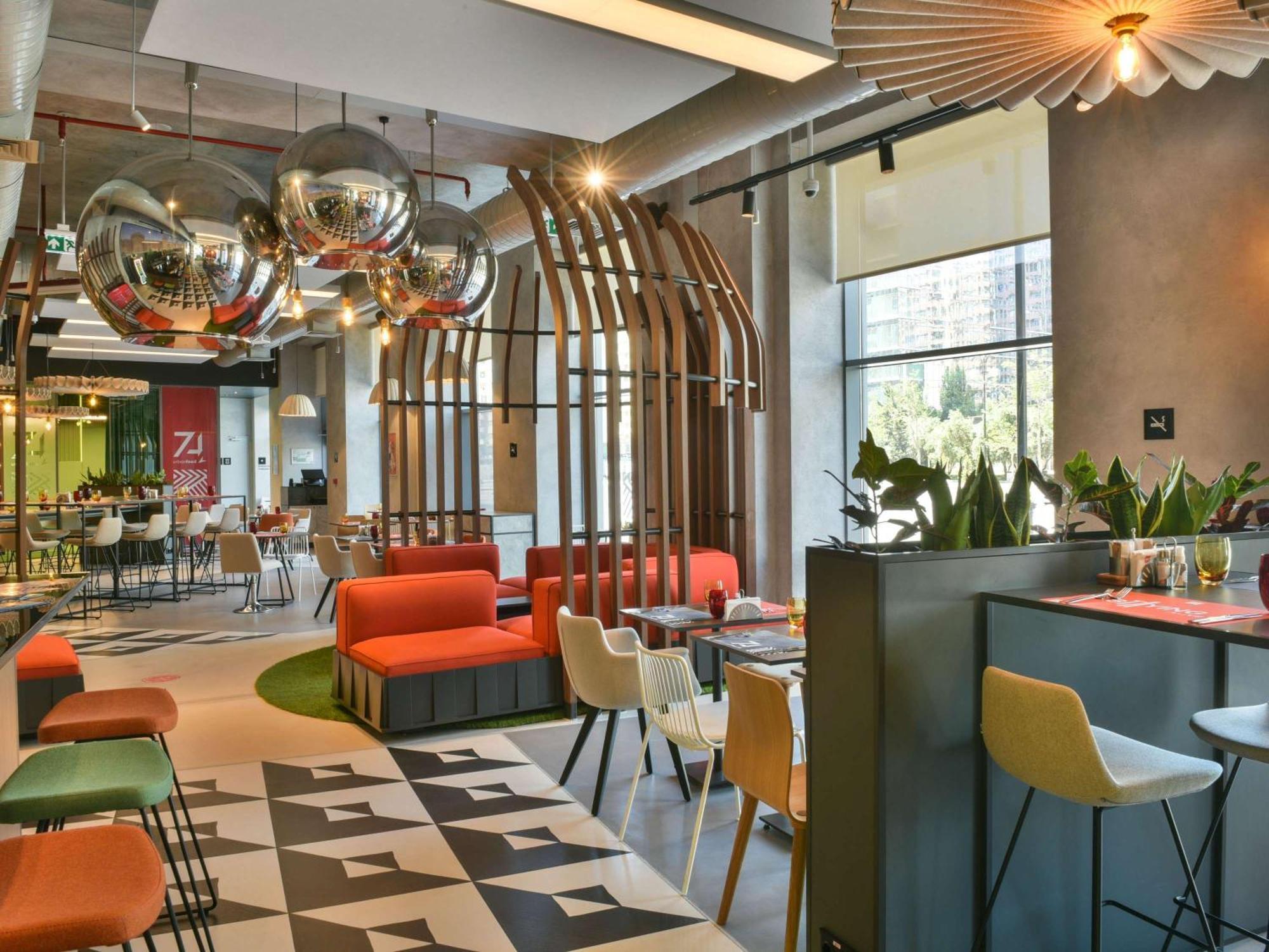 Ibis Baku City Buitenkant foto