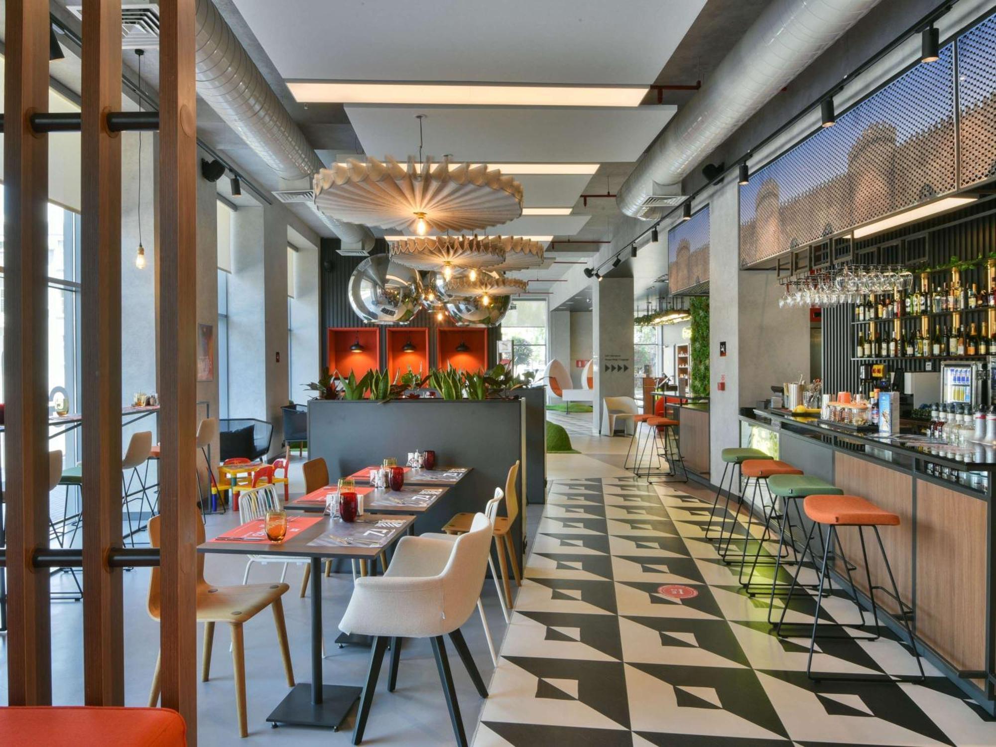 Ibis Baku City Buitenkant foto