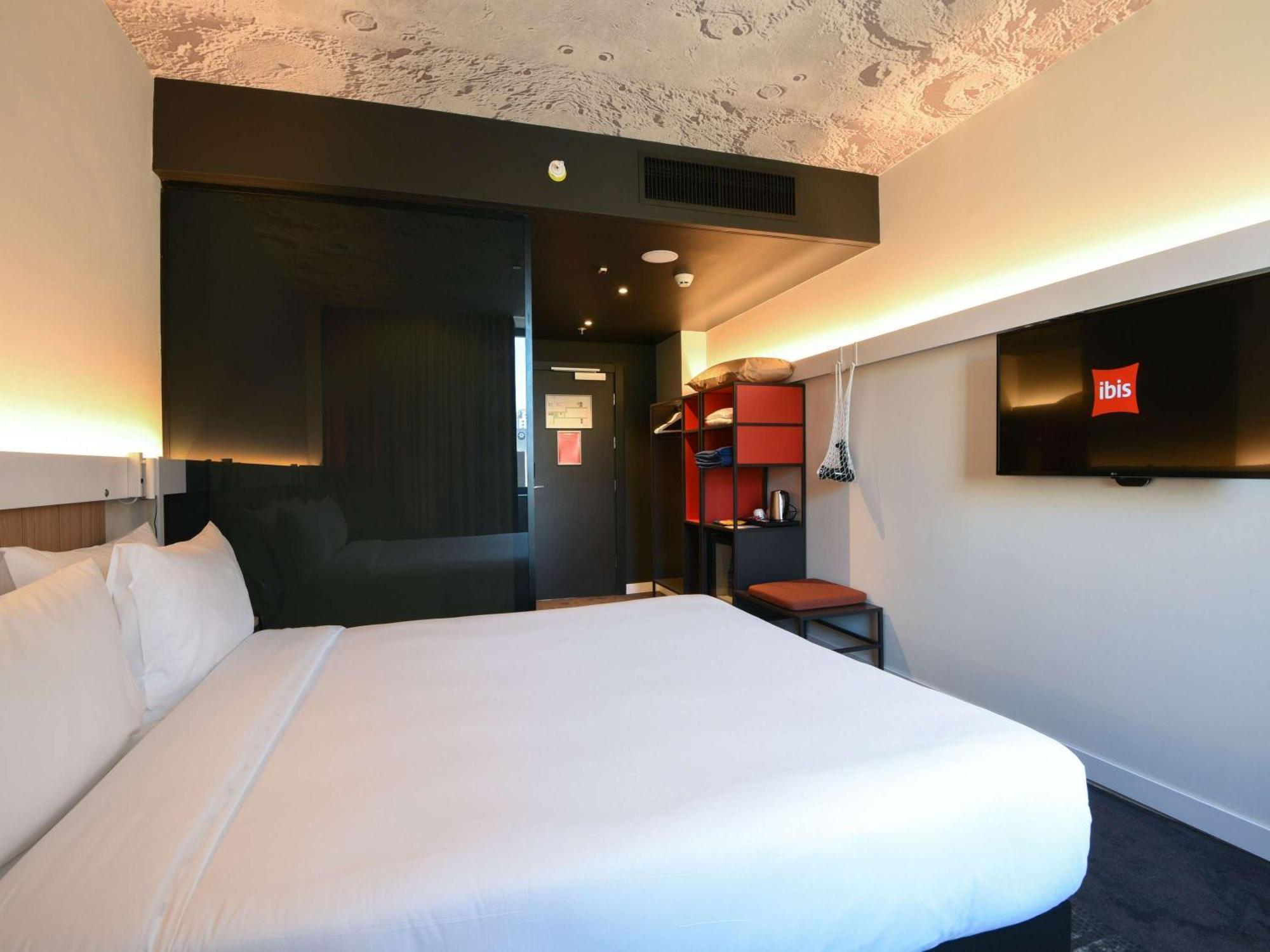 Ibis Baku City Buitenkant foto