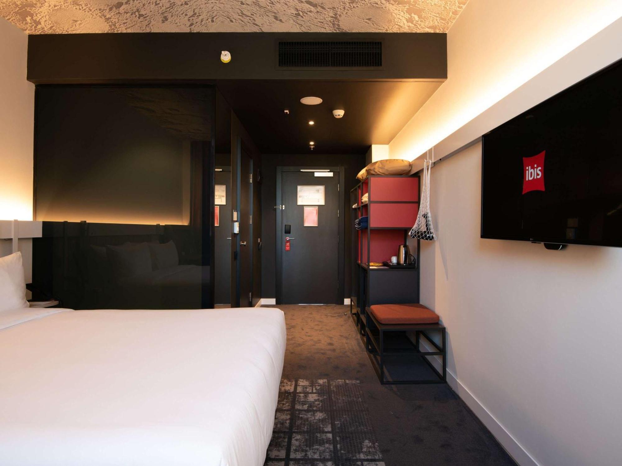 Ibis Baku City Buitenkant foto