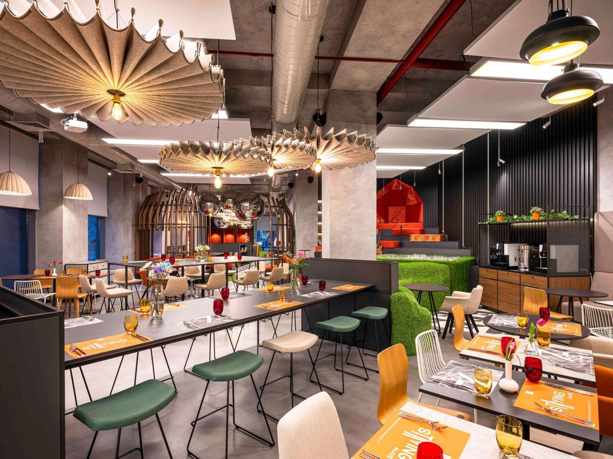 Ibis Baku City Buitenkant foto
